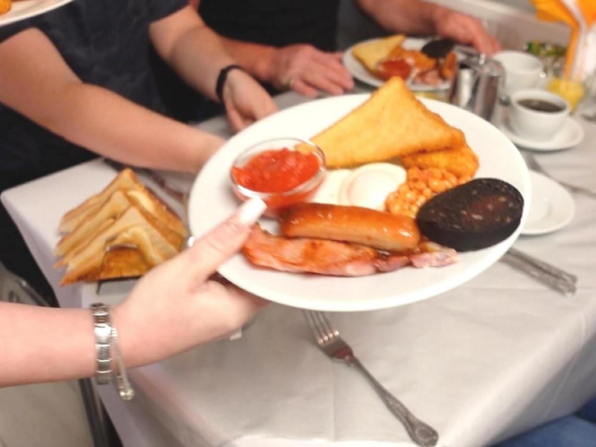 The Sandringham Court Hotel & Apartment Welcoming Large And Small Groups For 15 Years Blackpool Bagian luar foto