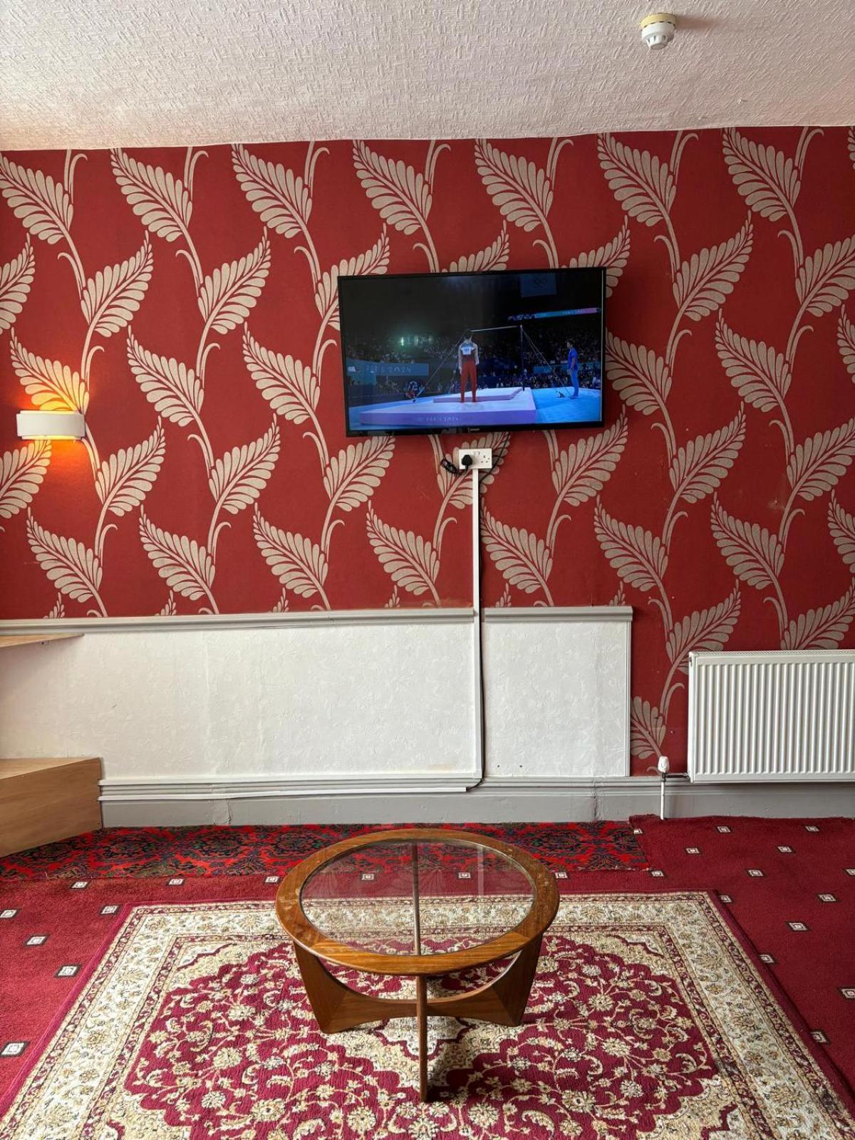 The Sandringham Court Hotel & Apartment Welcoming Large And Small Groups For 15 Years Blackpool Bagian luar foto