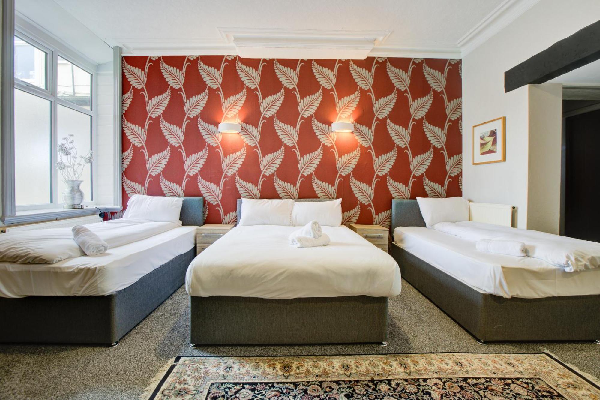 The Sandringham Court Hotel & Apartment Welcoming Large And Small Groups For 15 Years Blackpool Bagian luar foto