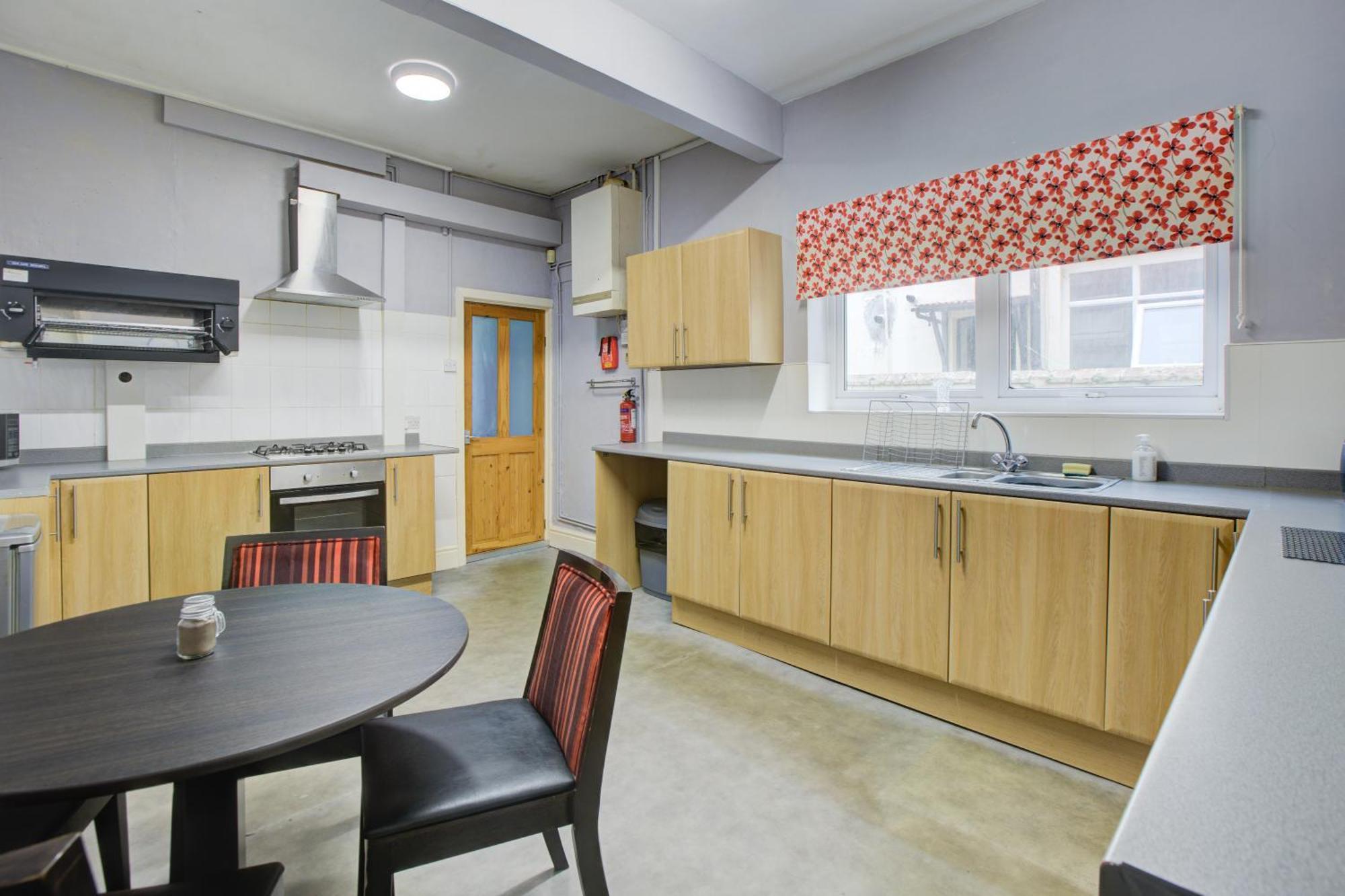 The Sandringham Court Hotel & Apartment Welcoming Large And Small Groups For 15 Years Blackpool Bagian luar foto