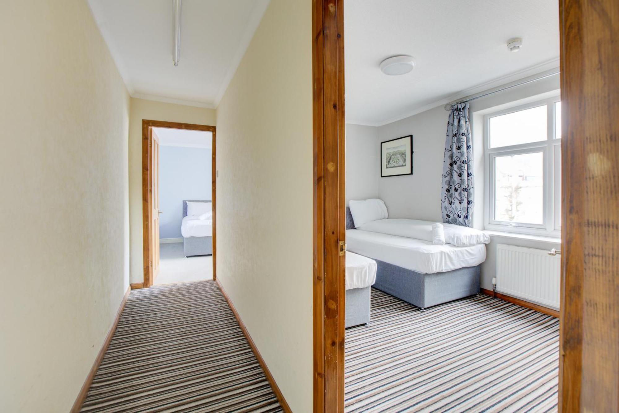 The Sandringham Court Hotel & Apartment Welcoming Large And Small Groups For 15 Years Blackpool Bagian luar foto