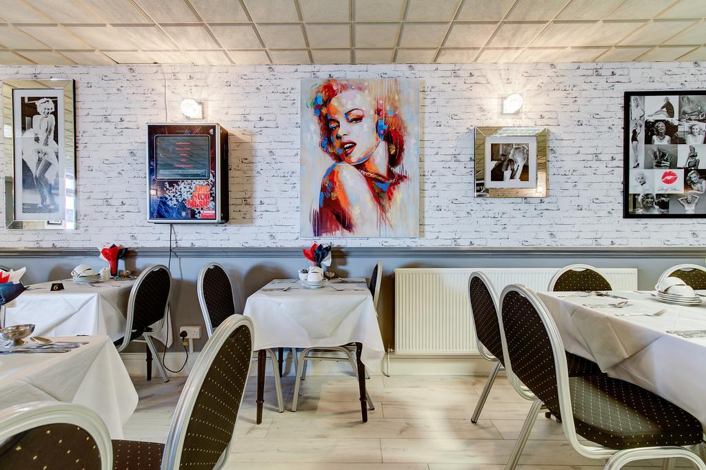 The Sandringham Court Hotel & Apartment Welcoming Large And Small Groups For 15 Years Blackpool Bagian luar foto
