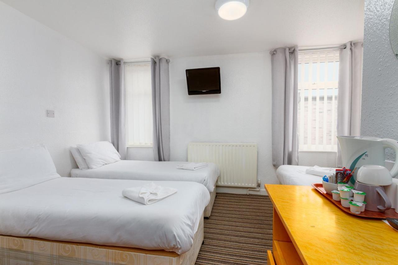 The Sandringham Court Hotel & Apartment Welcoming Large And Small Groups For 15 Years Blackpool Bagian luar foto
